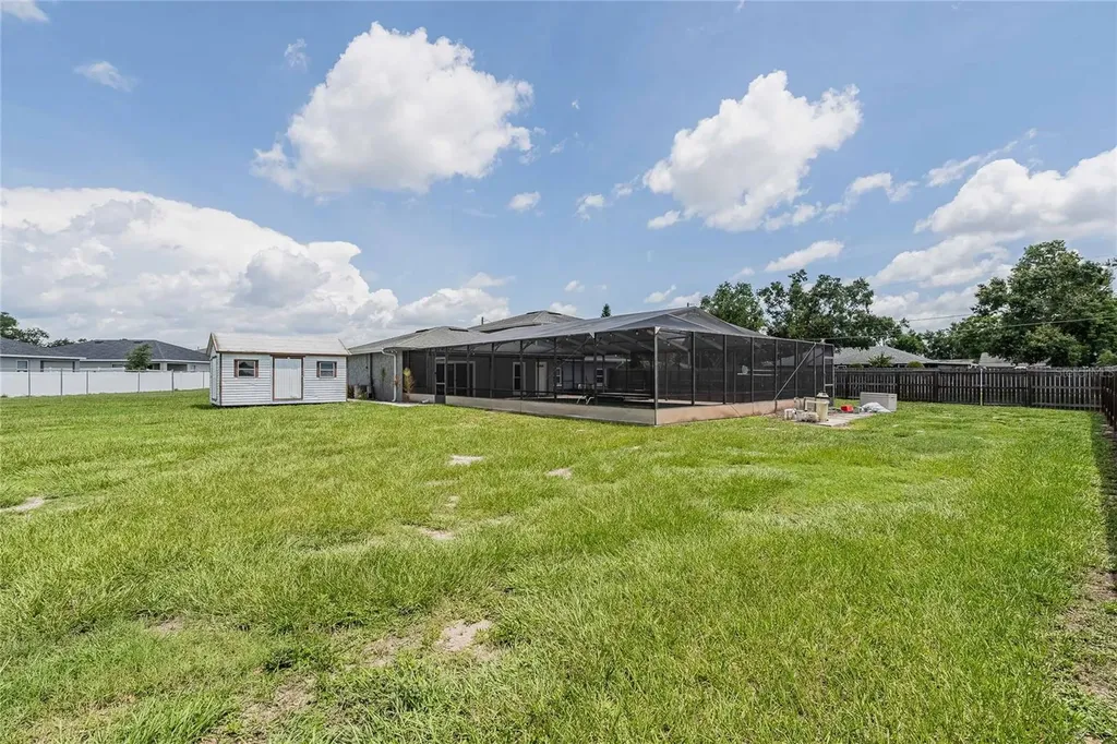 252 W Brookins Avenue Eagle Lake FL 33839