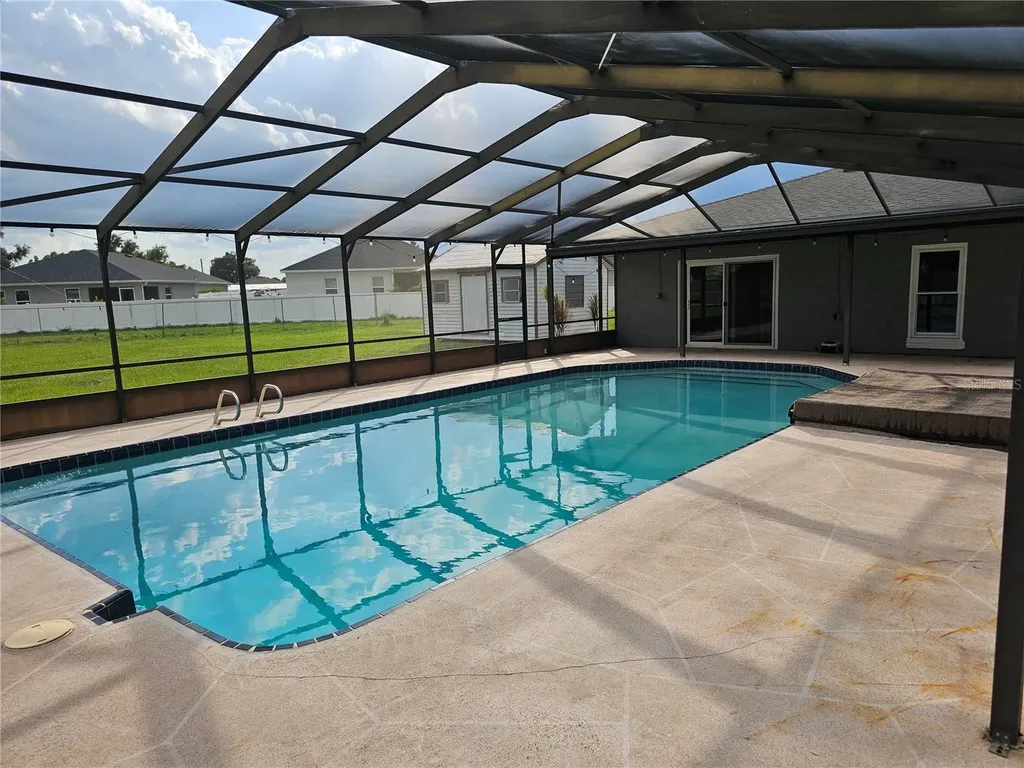 252 W Brookins Avenue Eagle Lake FL 33839
