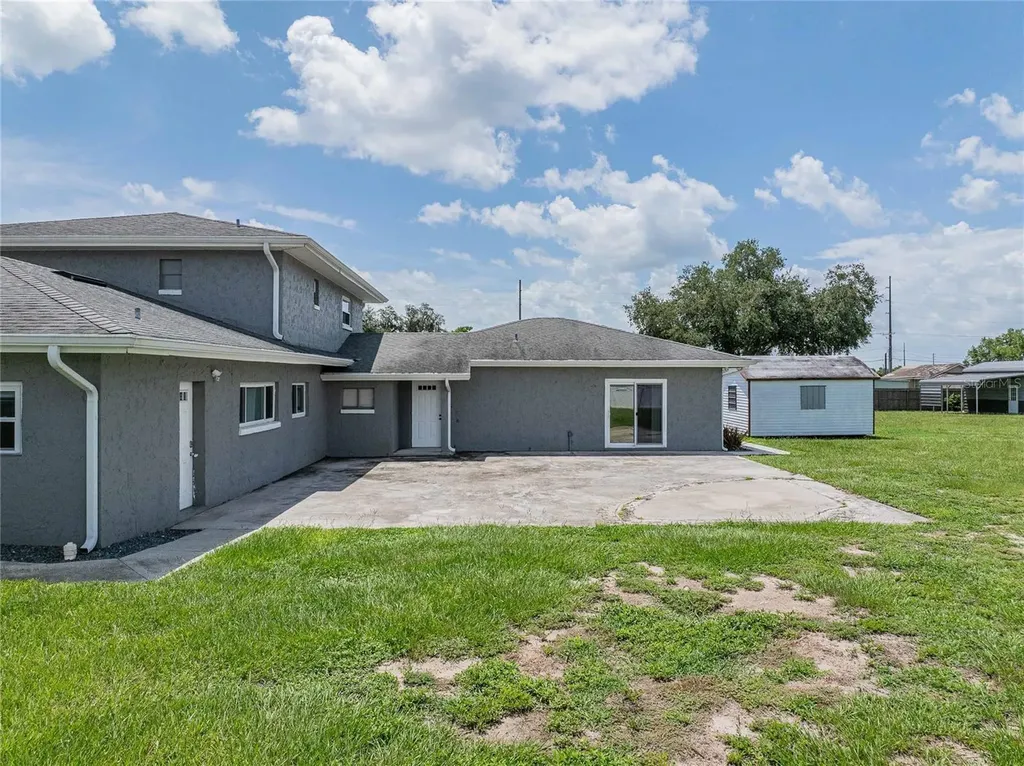 252 W Brookins Avenue Eagle Lake FL 33839