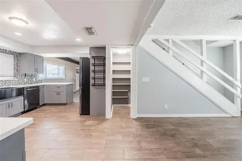 252 W Brookins Avenue Eagle Lake FL 33839