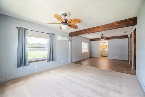 252 W Brookins Avenue Eagle Lake FL 33839