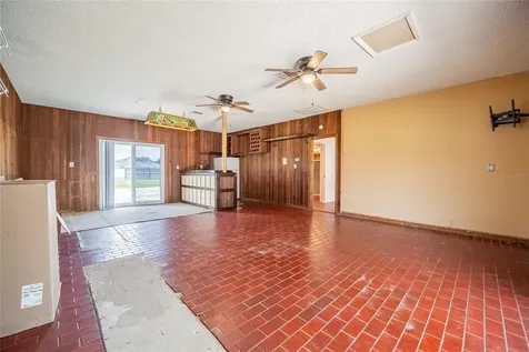252 W Brookins Avenue Eagle Lake FL 33839