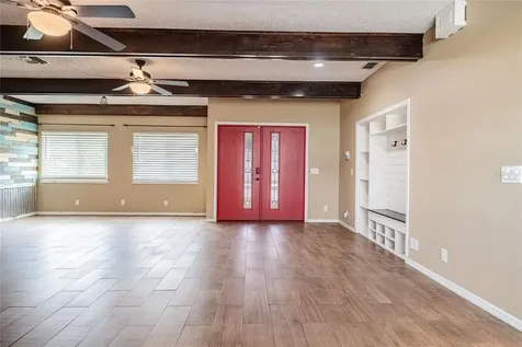252 W Brookins Avenue Eagle Lake FL 33839