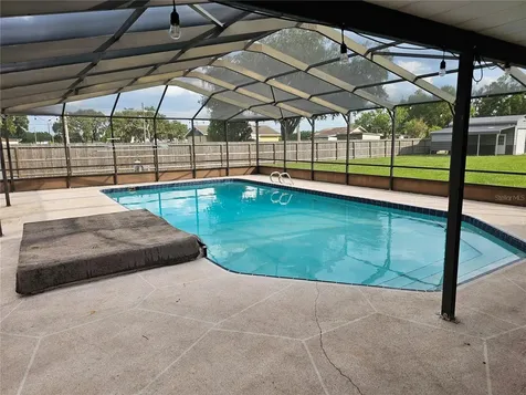 252 W Brookins Avenue Eagle Lake FL 33839