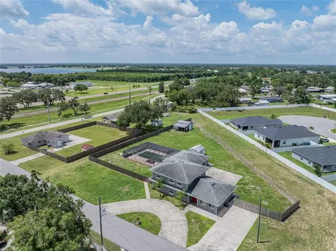 252 W Brookins Avenue Eagle Lake FL 33839