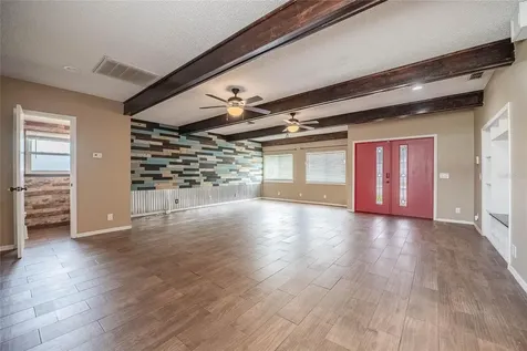 252 W Brookins Avenue Eagle Lake FL 33839