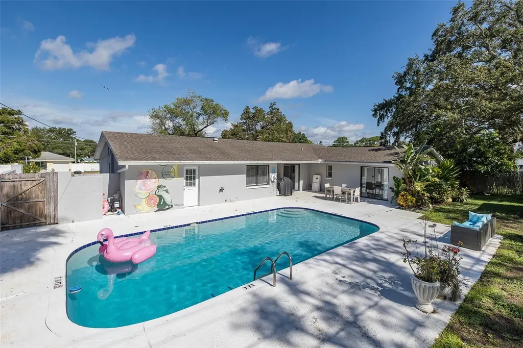 2180 Philippe Parkway Safety Harbor FL 34695