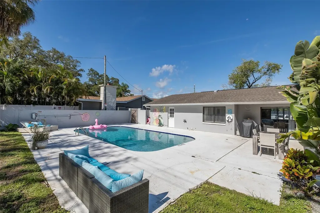 2180 Philippe Parkway Safety Harbor FL 34695