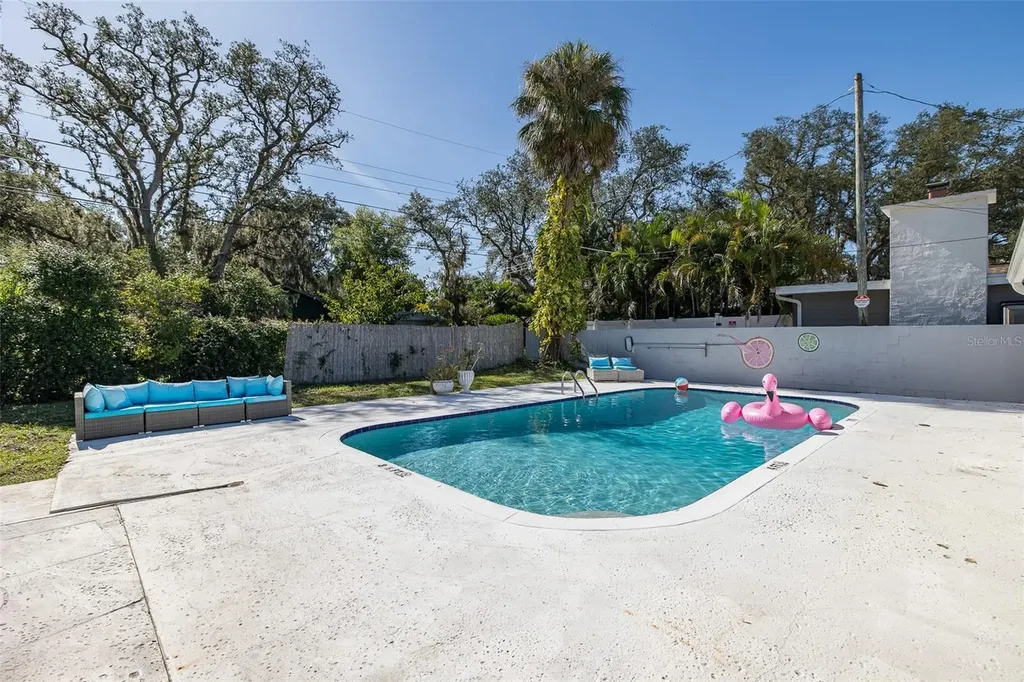 2180 Philippe Parkway Safety Harbor FL 34695