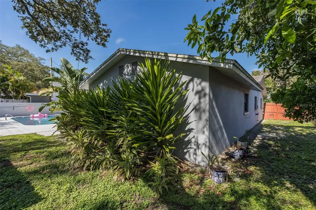 2180 Philippe Parkway Safety Harbor FL 34695
