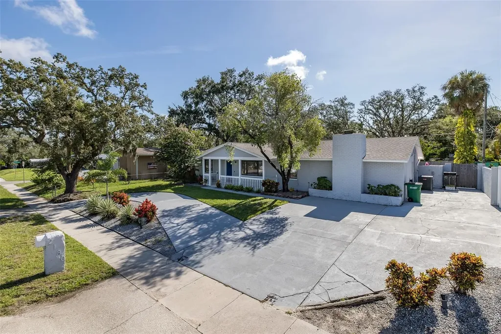 2180 Philippe Parkway Safety Harbor FL 34695