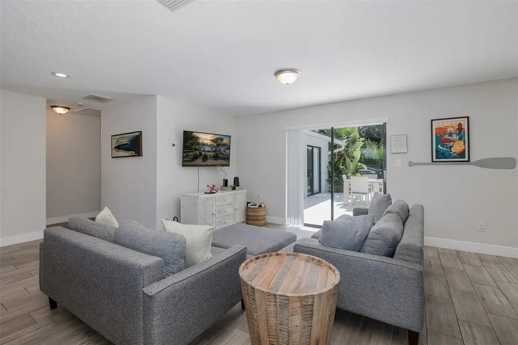 2180 Philippe Parkway Safety Harbor FL 34695