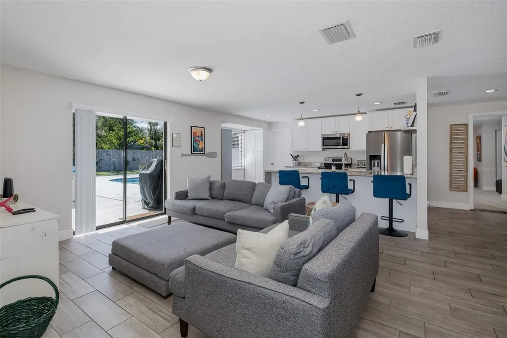 2180 Philippe Parkway Safety Harbor FL 34695