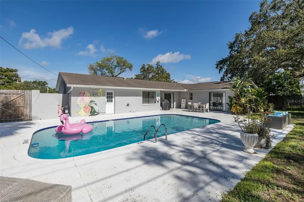 2180 Philippe Parkway Safety Harbor FL 34695