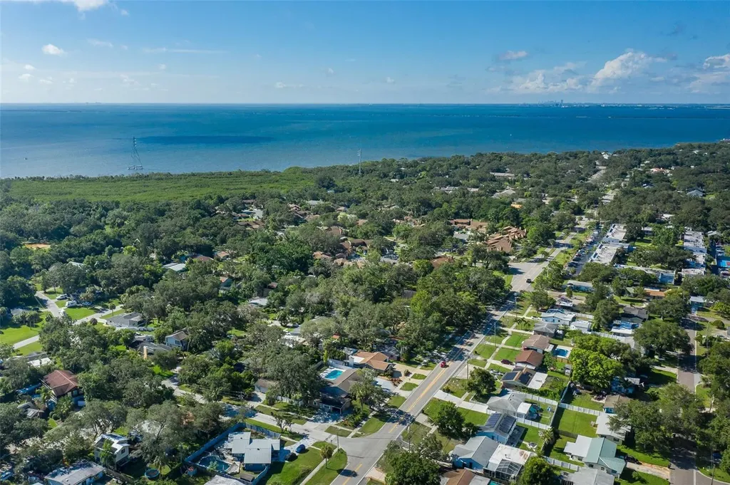 2180 Philippe Parkway Safety Harbor FL 34695