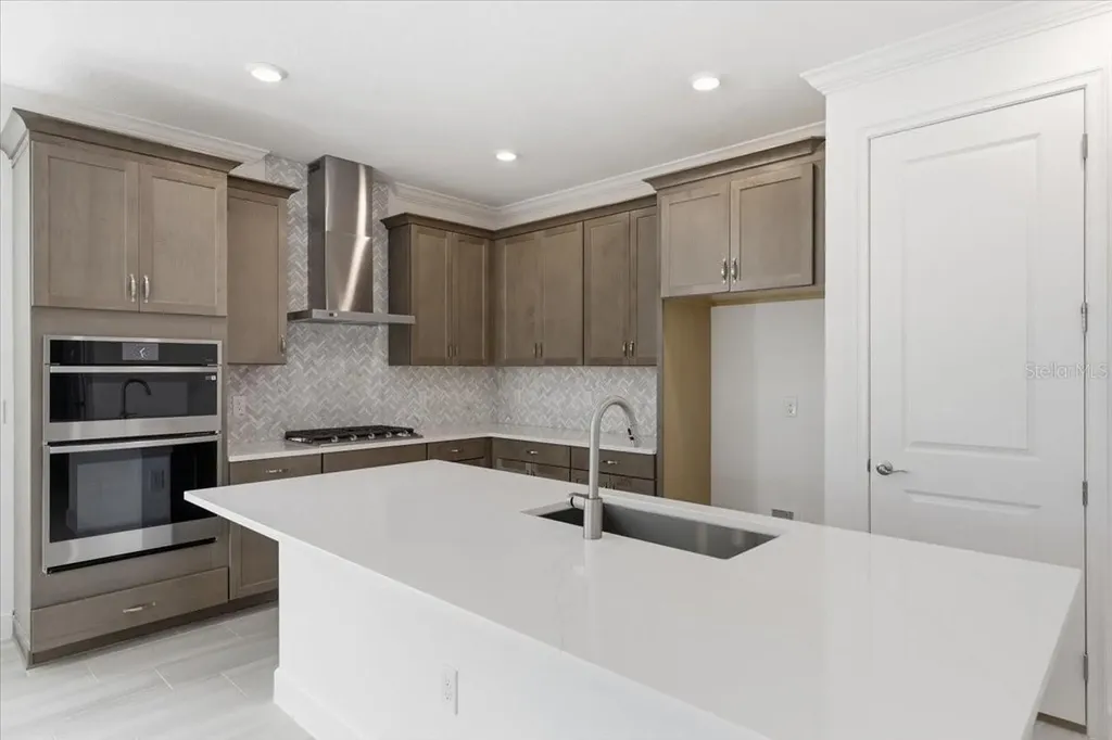 1081 Signet Apollo Beach FL 33572