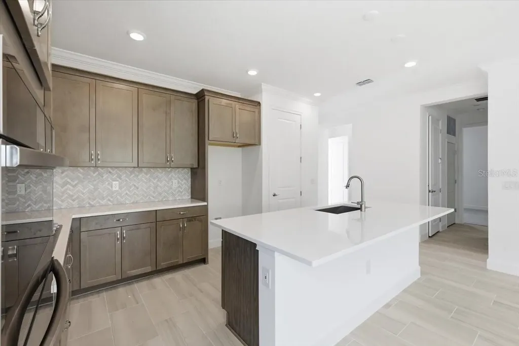 1081 Signet Apollo Beach FL 33572