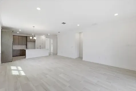 1081 Signet Apollo Beach FL 33572