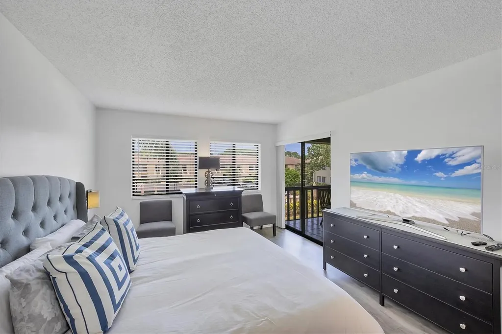 4658 Longwater Chase Sarasota FL 34235