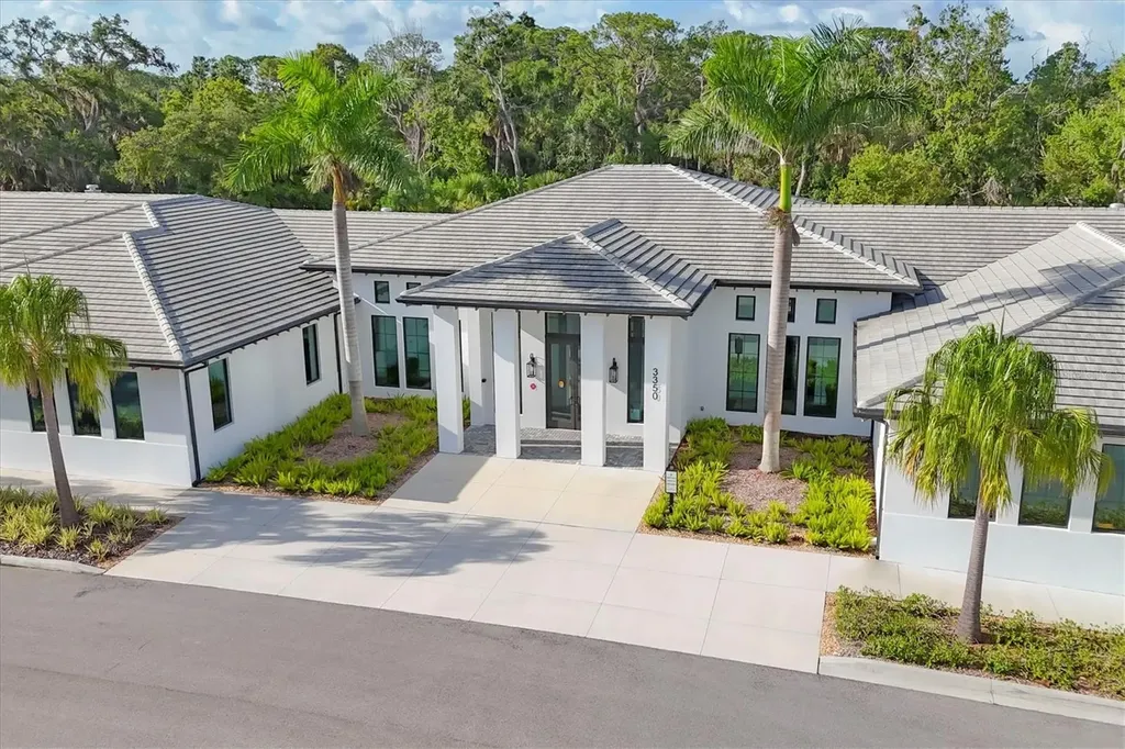 4658 Longwater Chase Sarasota FL 34235