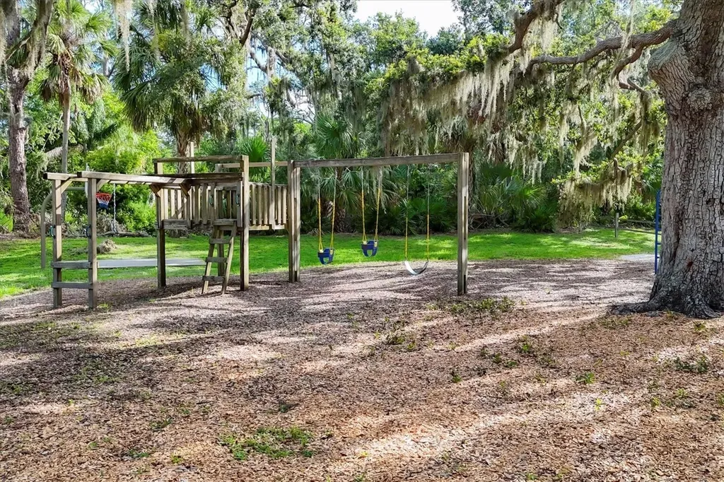4658 Longwater Chase Sarasota FL 34235