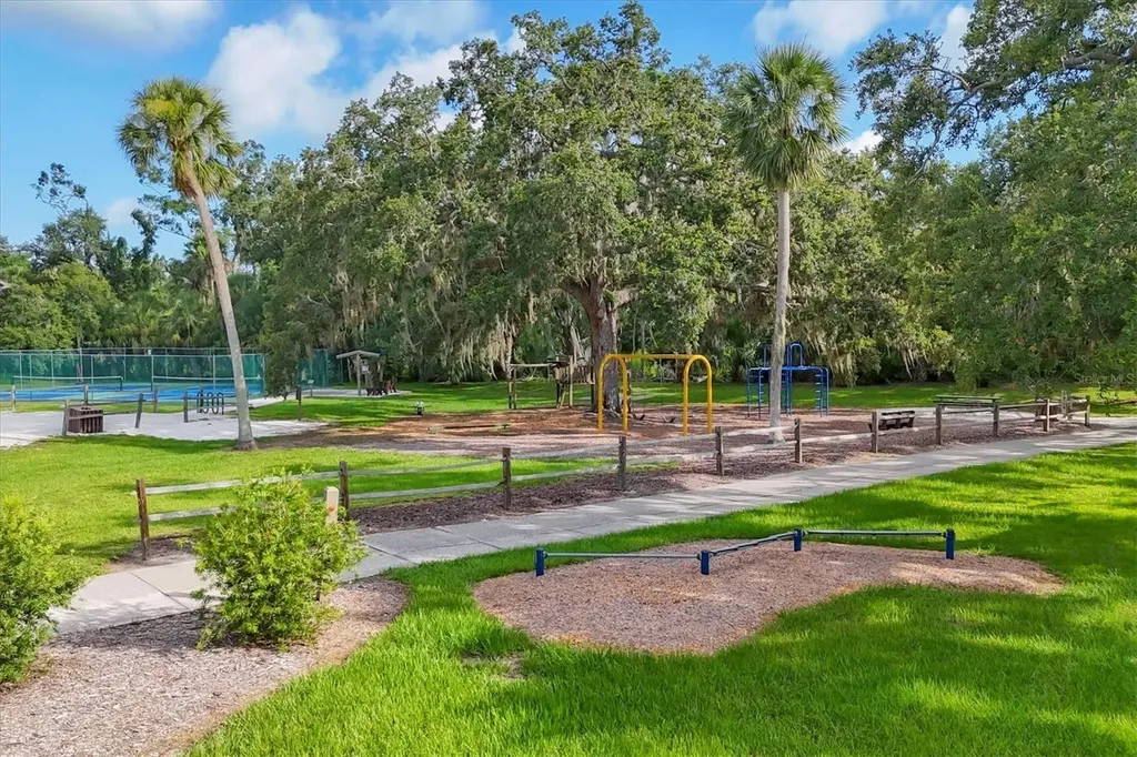 4658 Longwater Chase Sarasota FL 34235
