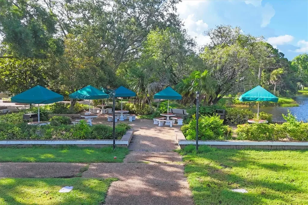 4658 Longwater Chase Sarasota FL 34235