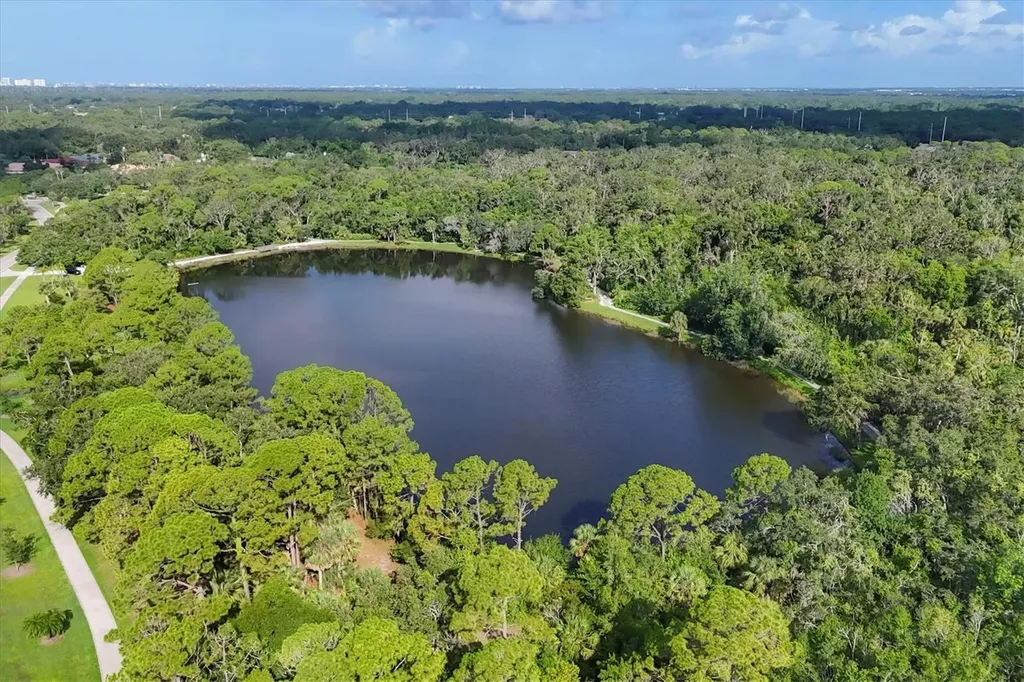 4658 Longwater Chase Sarasota FL 34235