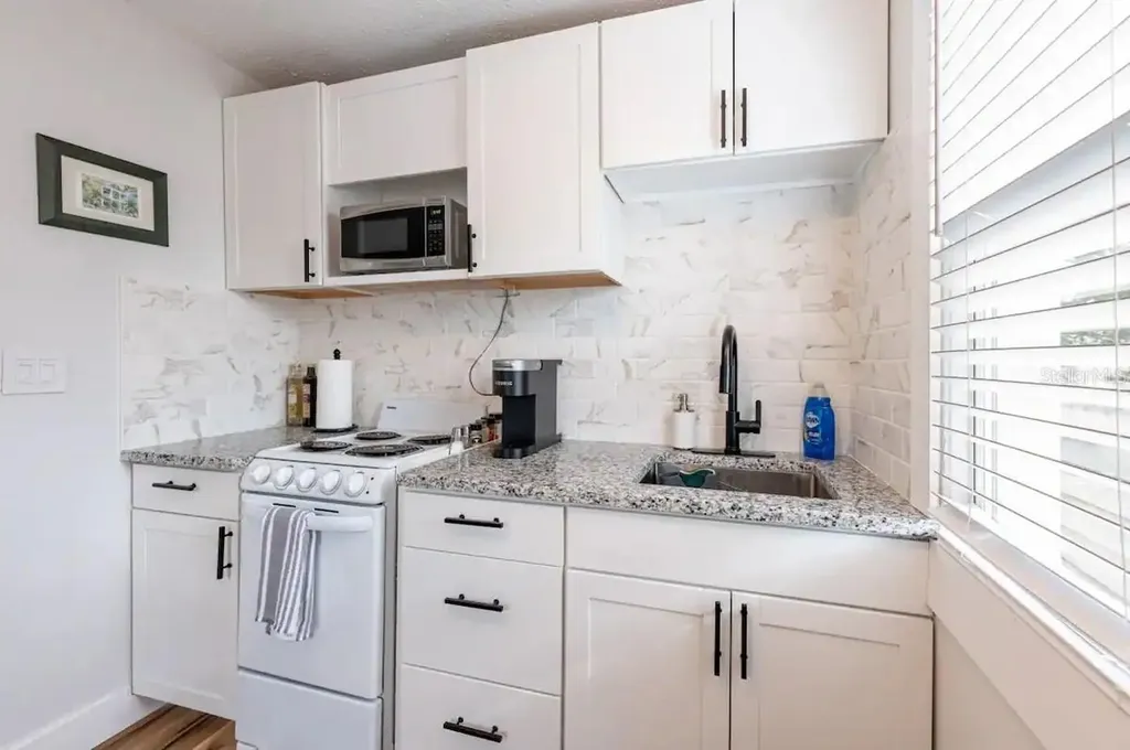 3320 18th Street N St Petersburg FL 33713