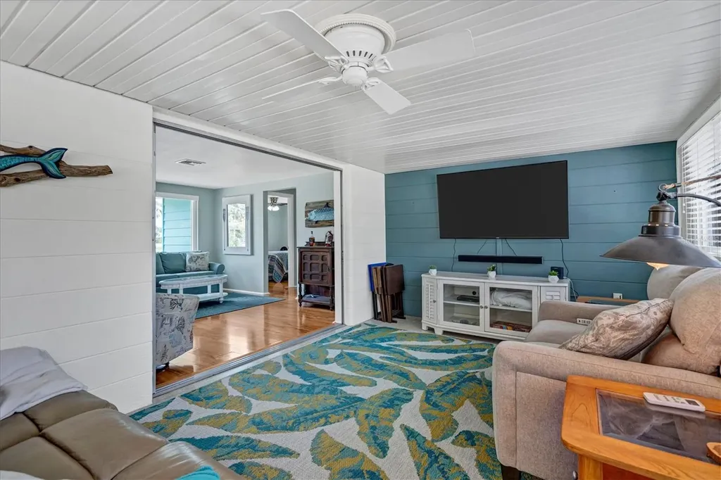 401 Leach Street Englewood FL 34223