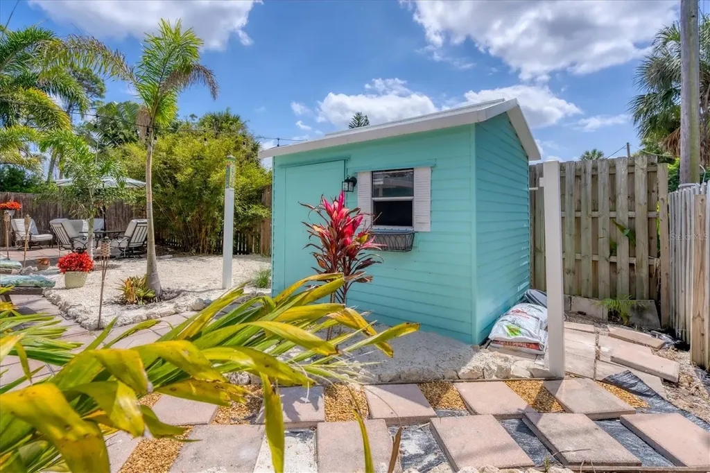 401 Leach Street Englewood FL 34223