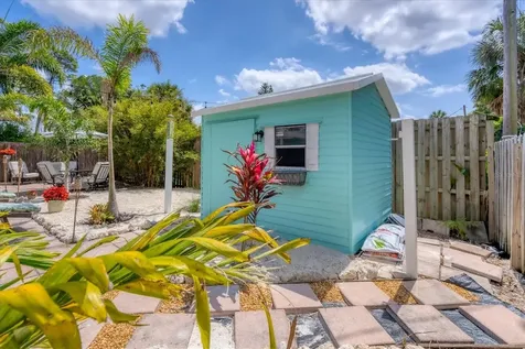 401 Leach Street Englewood FL 34223