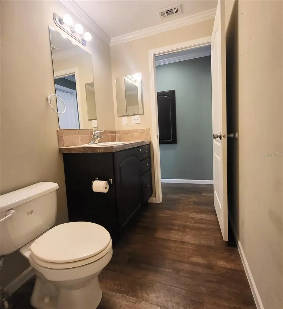 1106 49th Avenue Drive W Bradenton FL 34207