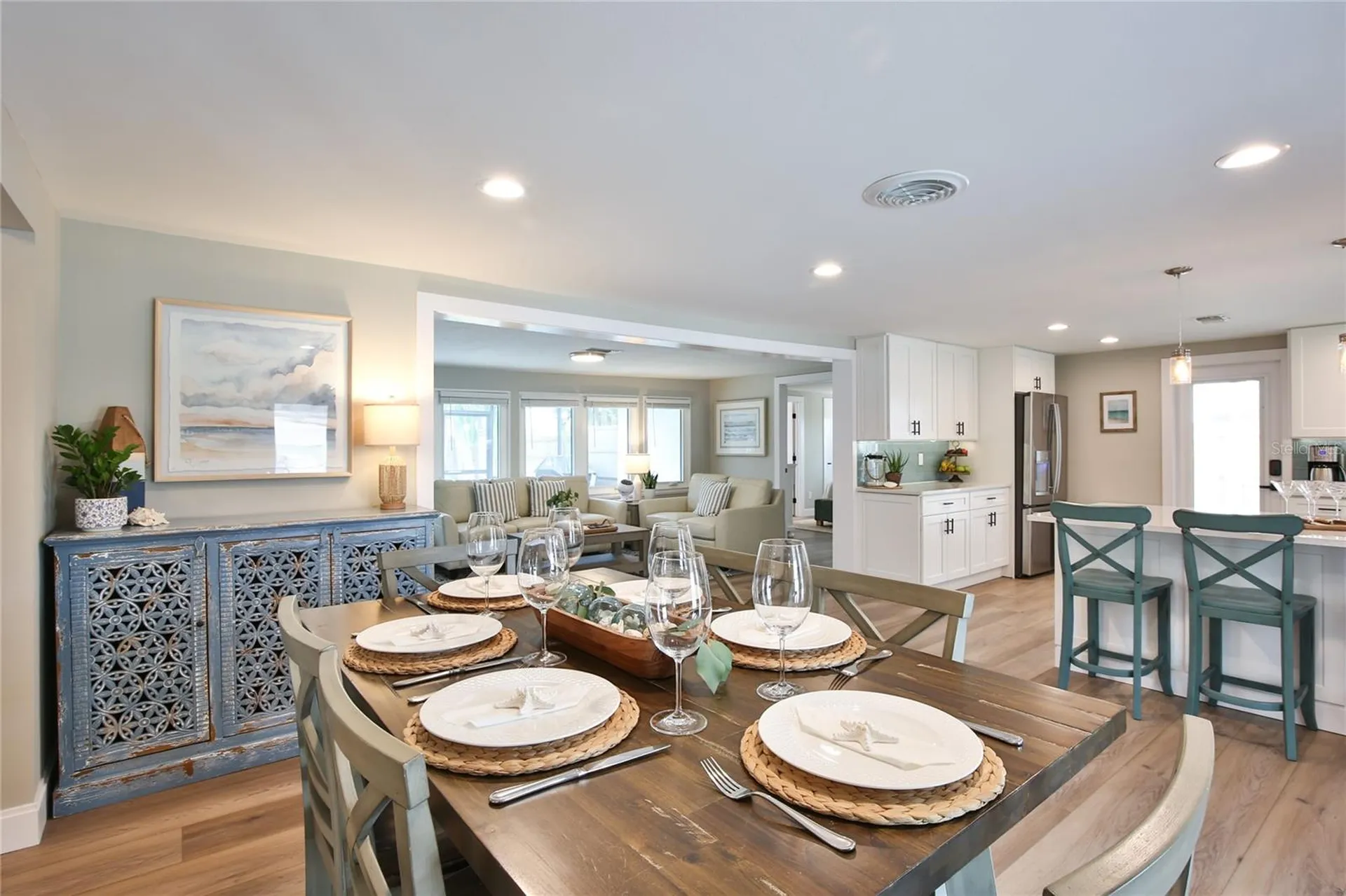 211 Island Circle Sarasota FL 34242
