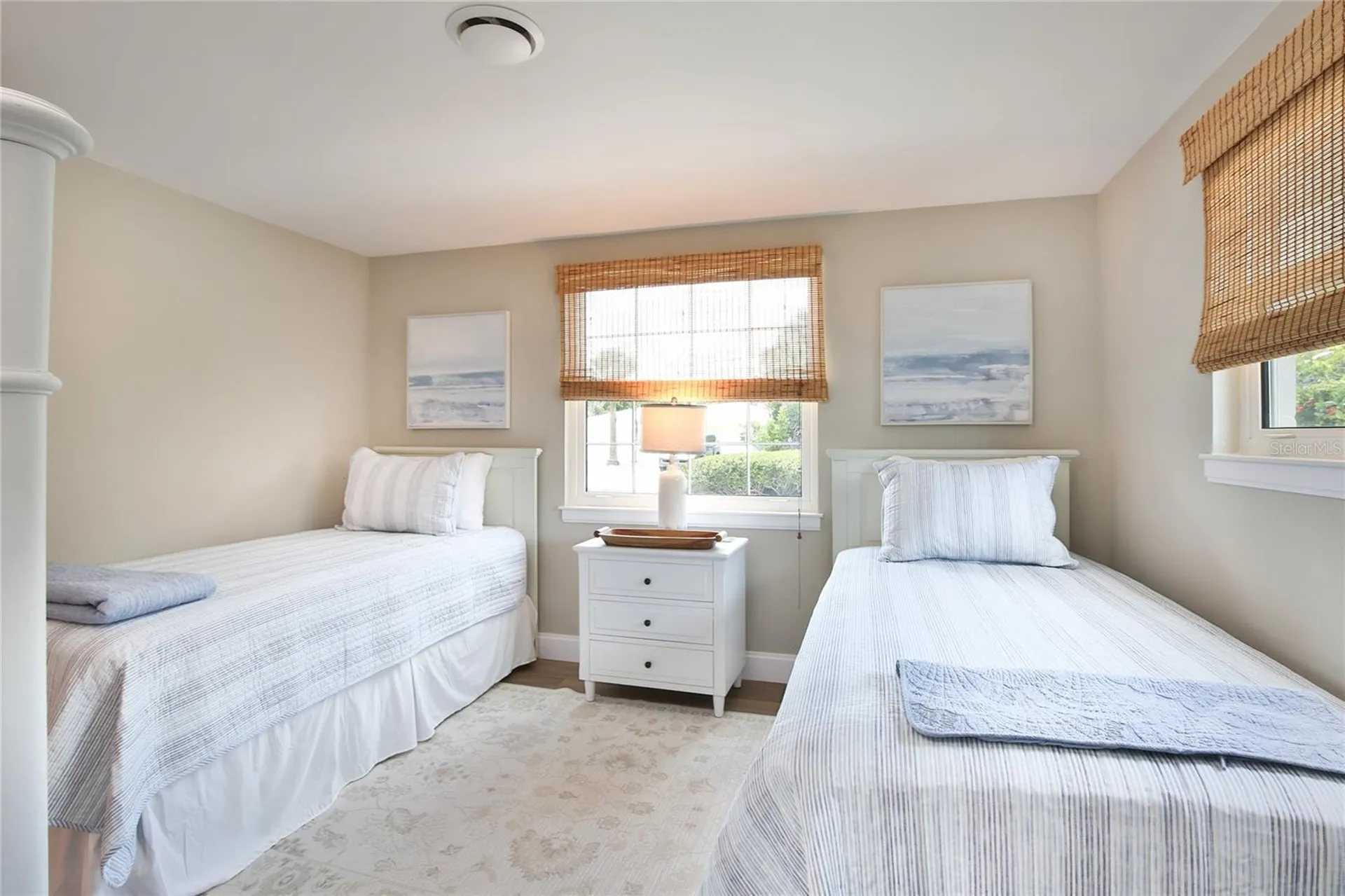 211 Island Circle Sarasota FL 34242