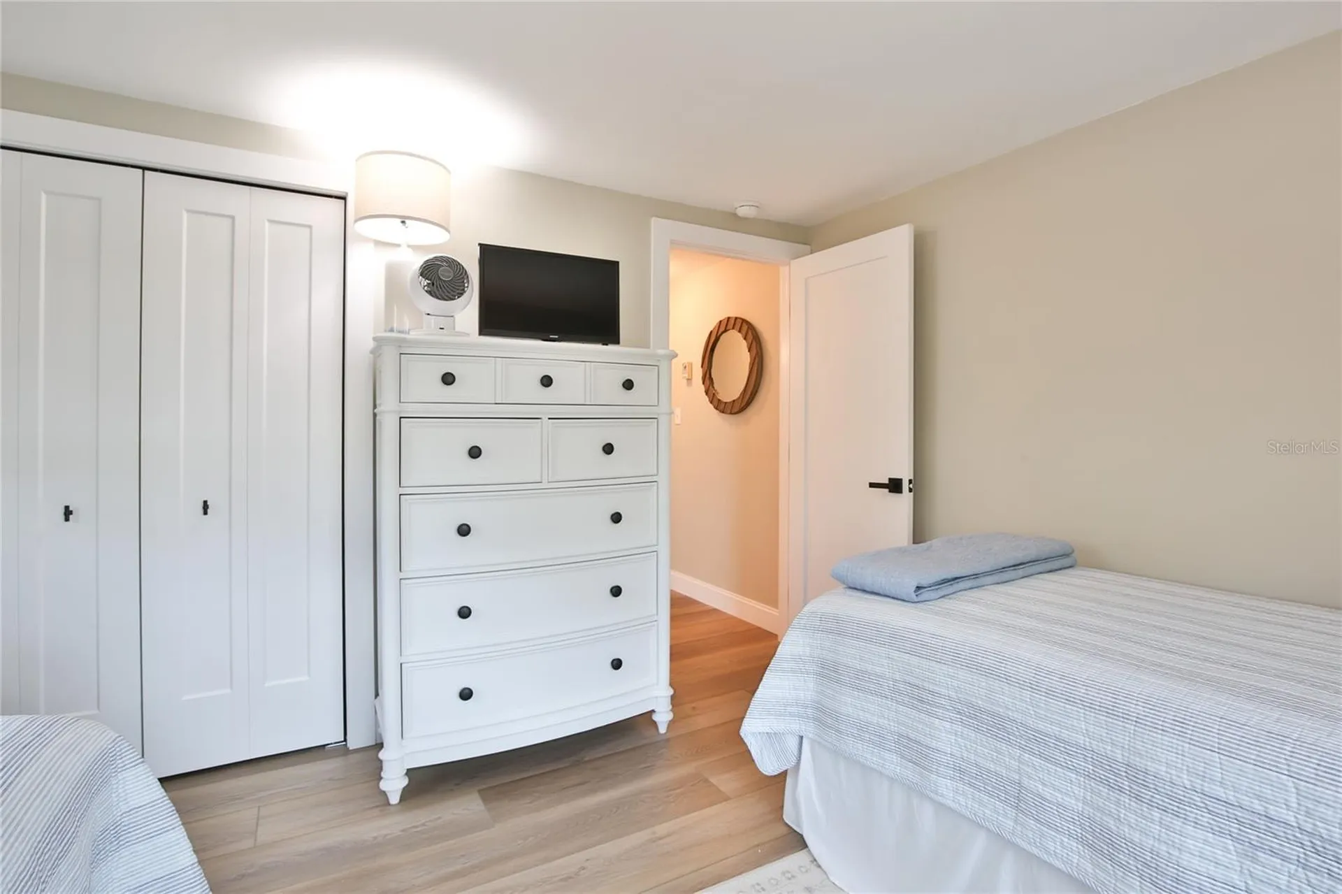 211 Island Circle Sarasota FL 34242