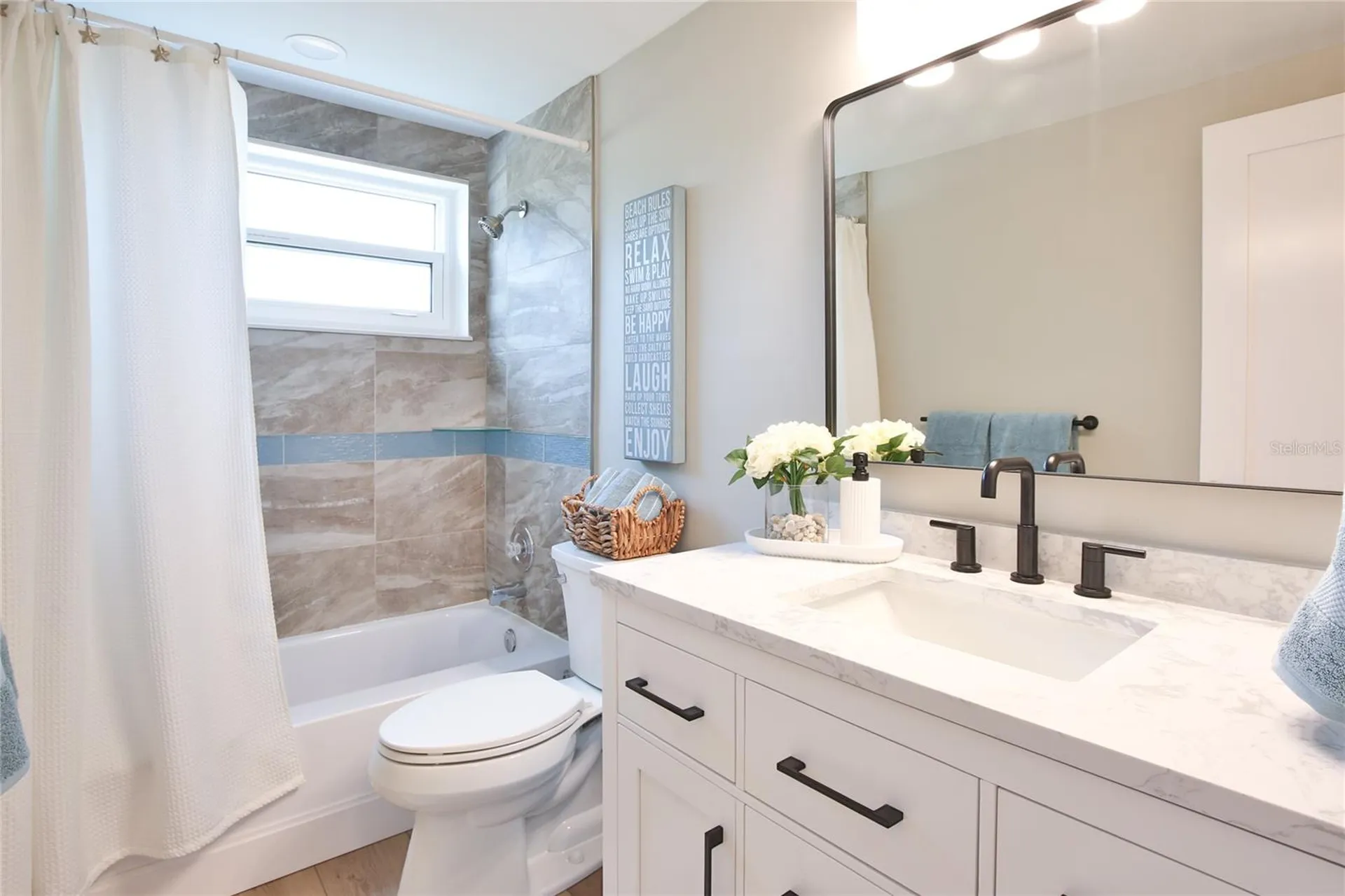 211 Island Circle Sarasota FL 34242