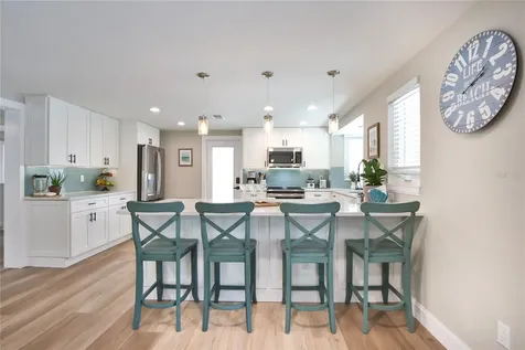 211 Island Circle Sarasota FL 34242
