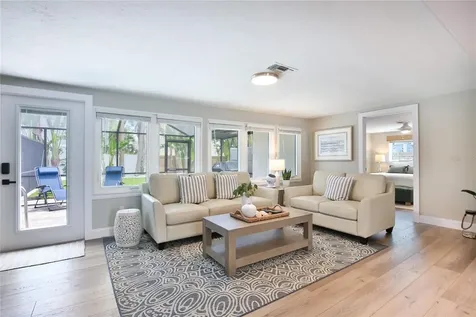 211 Island Circle Sarasota FL 34242