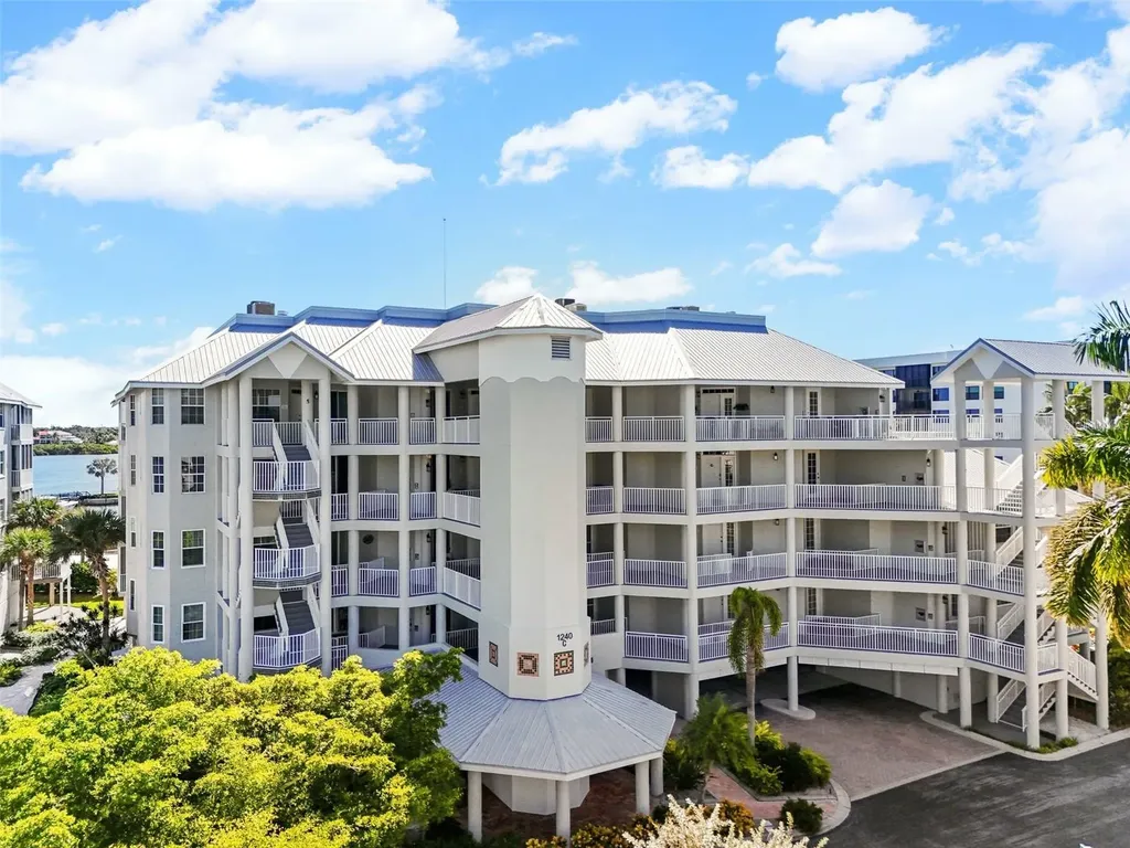 1240 Dolphin Bay Way Sarasota FL 34242