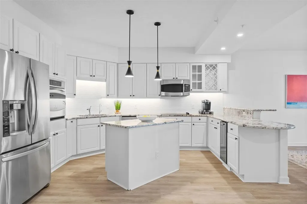 1240 Dolphin Bay Way Sarasota FL 34242