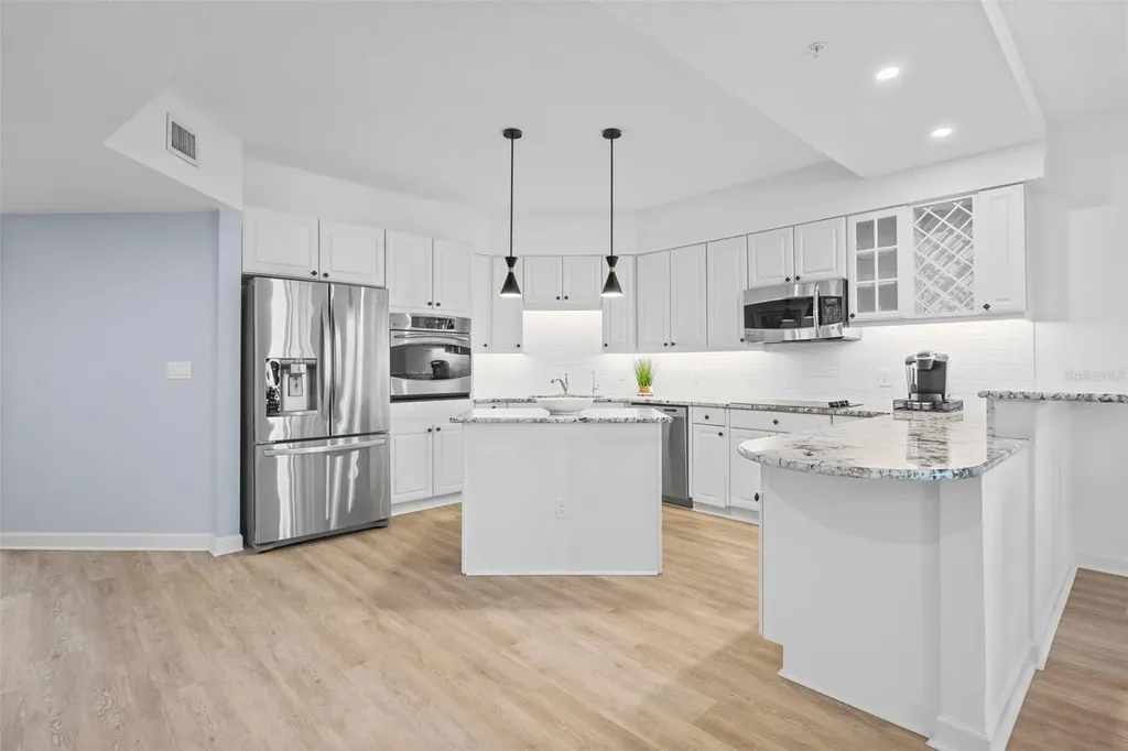 1240 Dolphin Bay Way Sarasota FL 34242