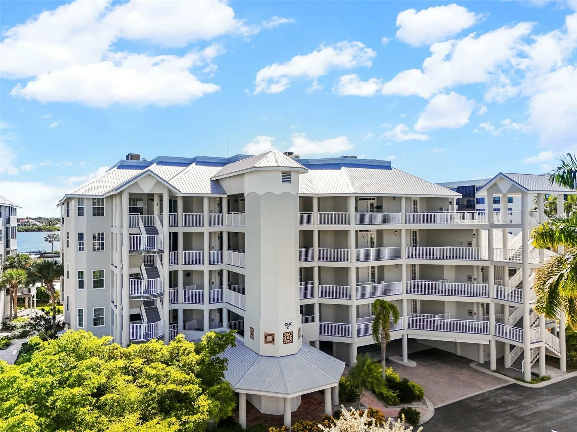 1240 Dolphin Bay Way Sarasota FL 34242