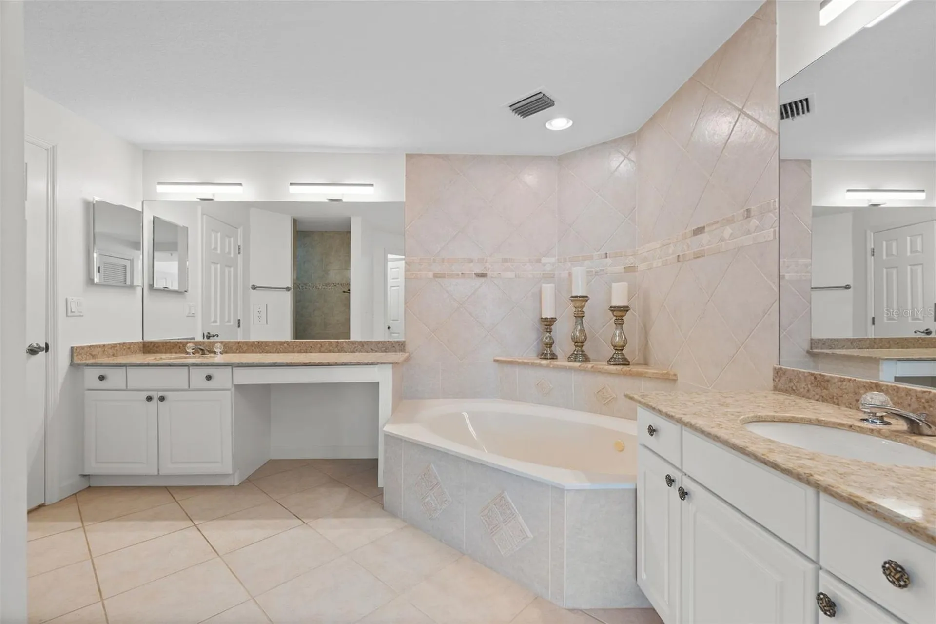 1240 Dolphin Bay Way Sarasota FL 34242