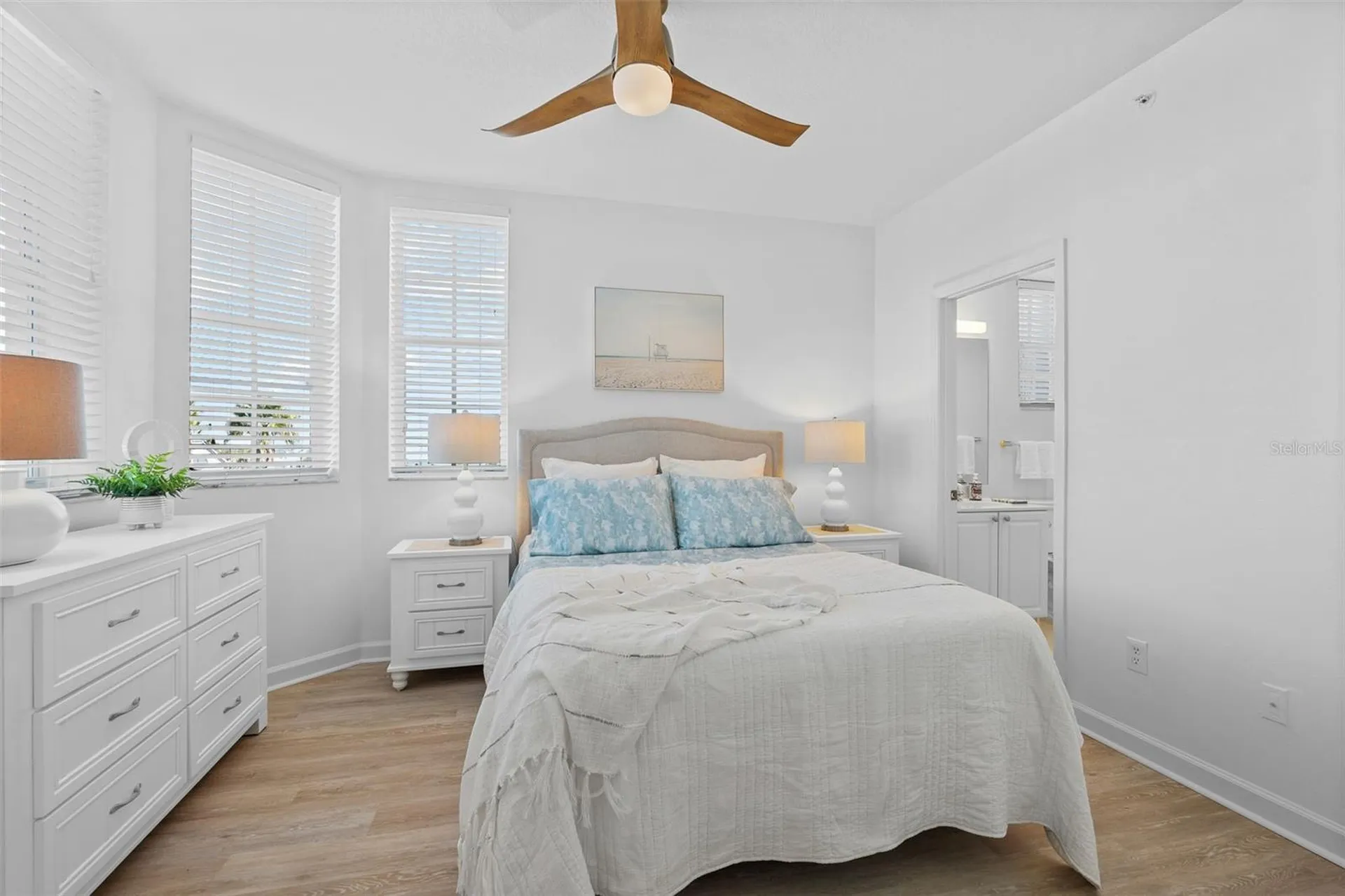 1240 Dolphin Bay Way Sarasota FL 34242