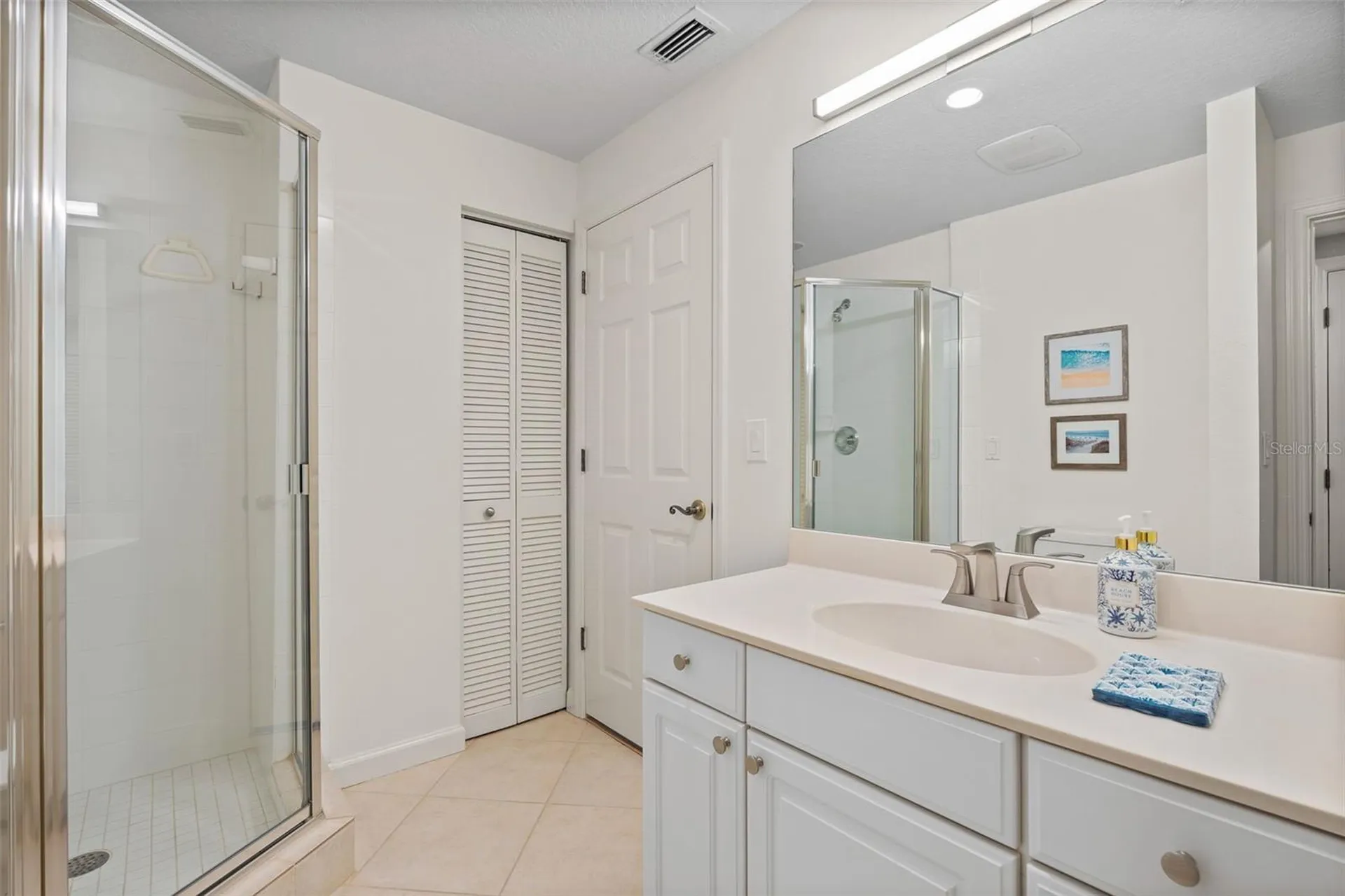 1240 Dolphin Bay Way Sarasota FL 34242