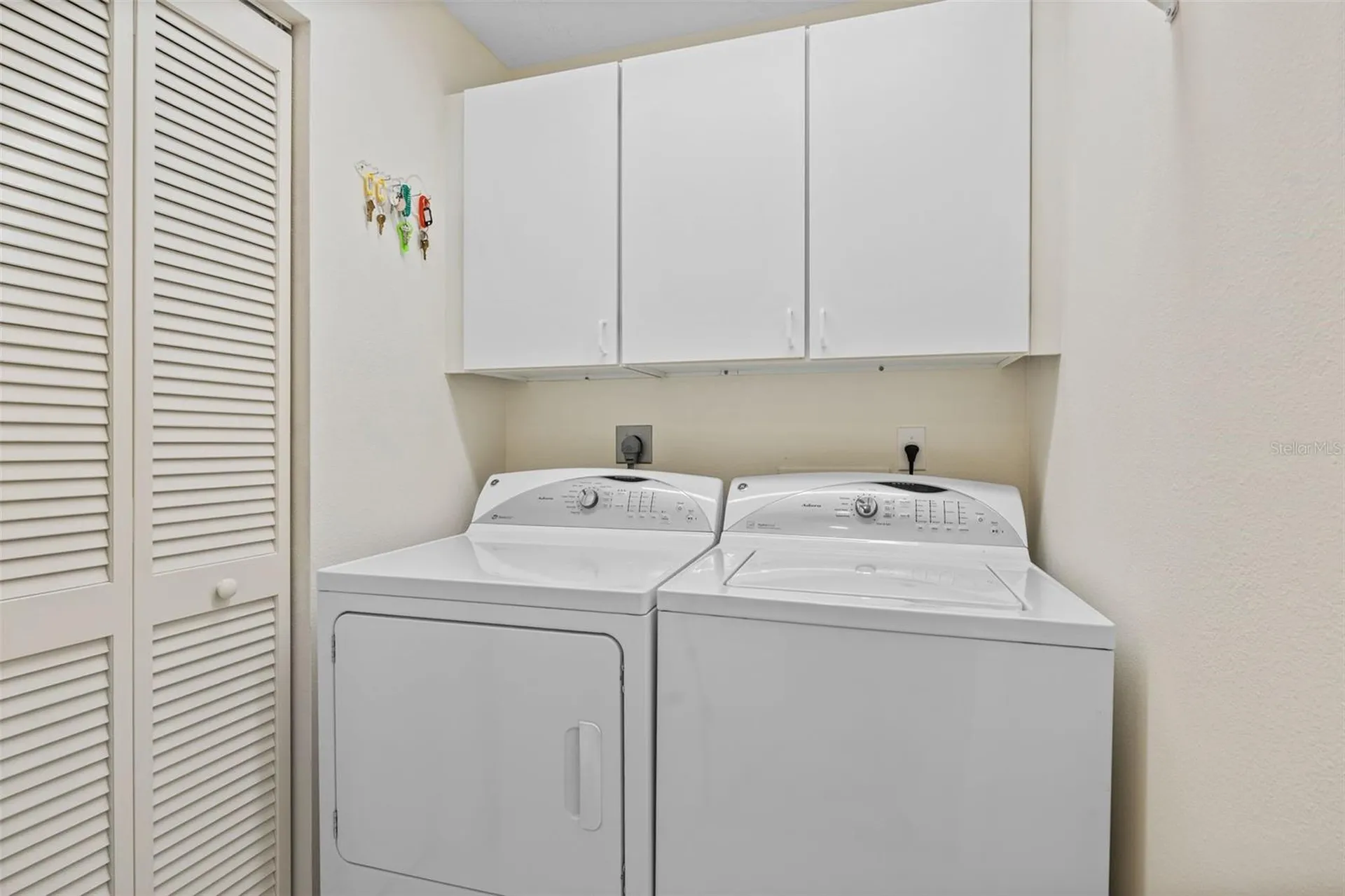 1240 Dolphin Bay Way Sarasota FL 34242