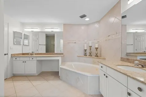 1240 Dolphin Bay Way Sarasota FL 34242