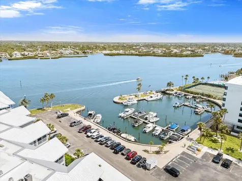 1240 Dolphin Bay Way Sarasota FL 34242