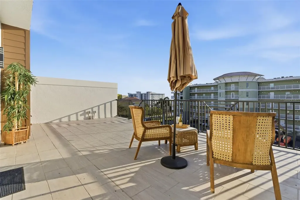 11605 1st Street E Treasure Island FL 33706